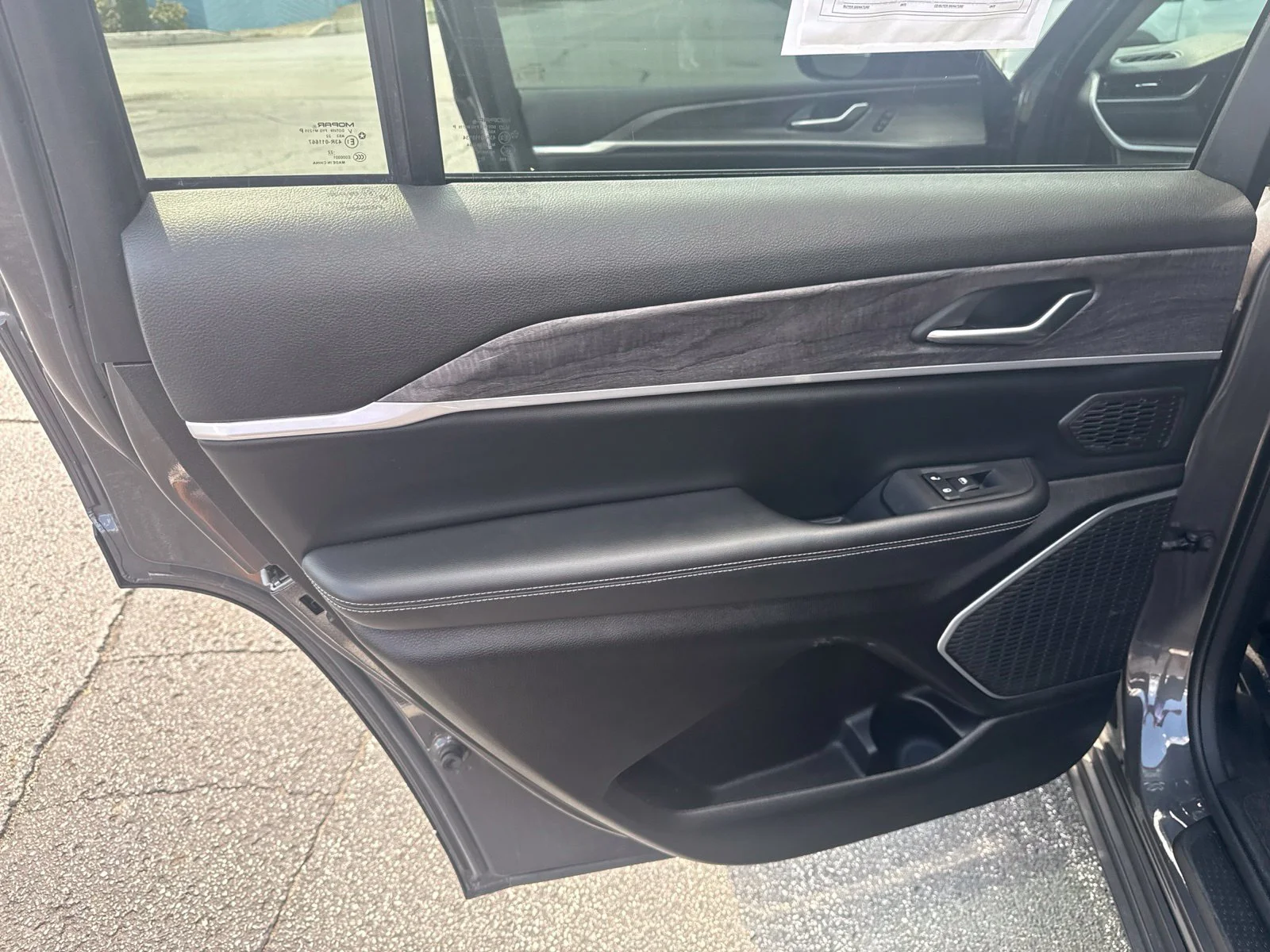 Used 2023 Gray Jeep Limited image 15