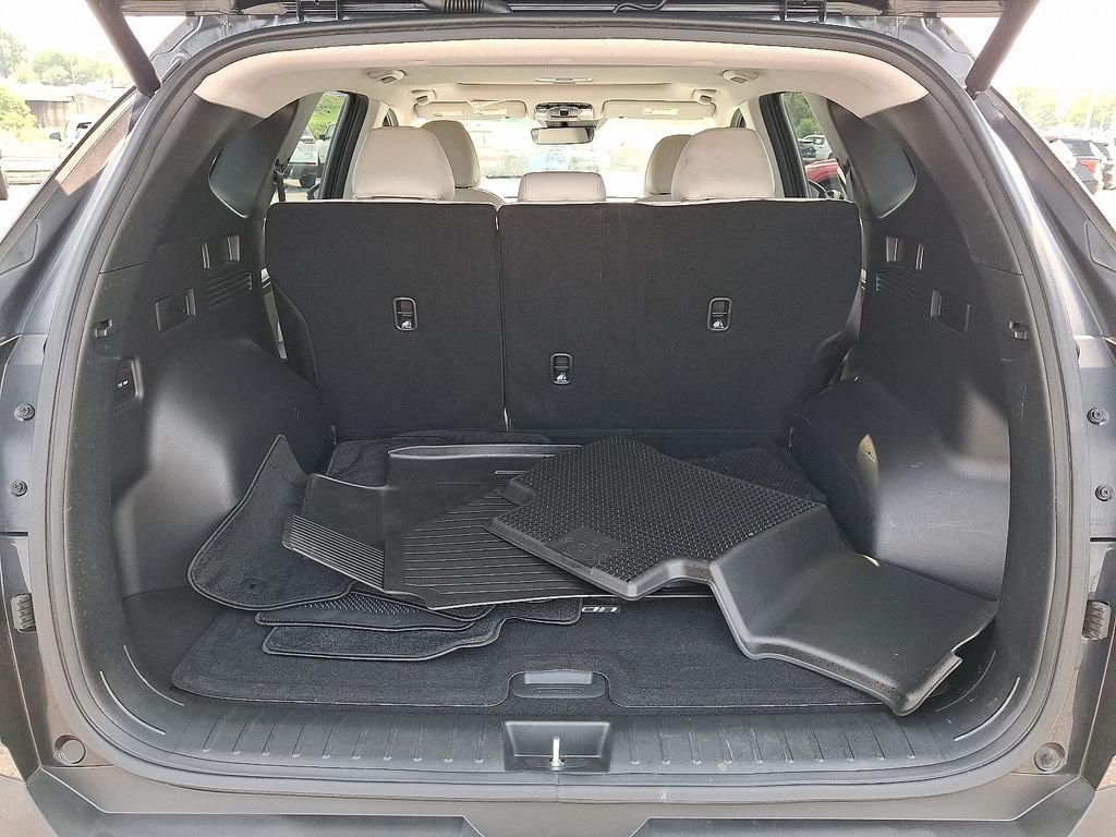 Used 2024 Black Hyundai SEL image 28