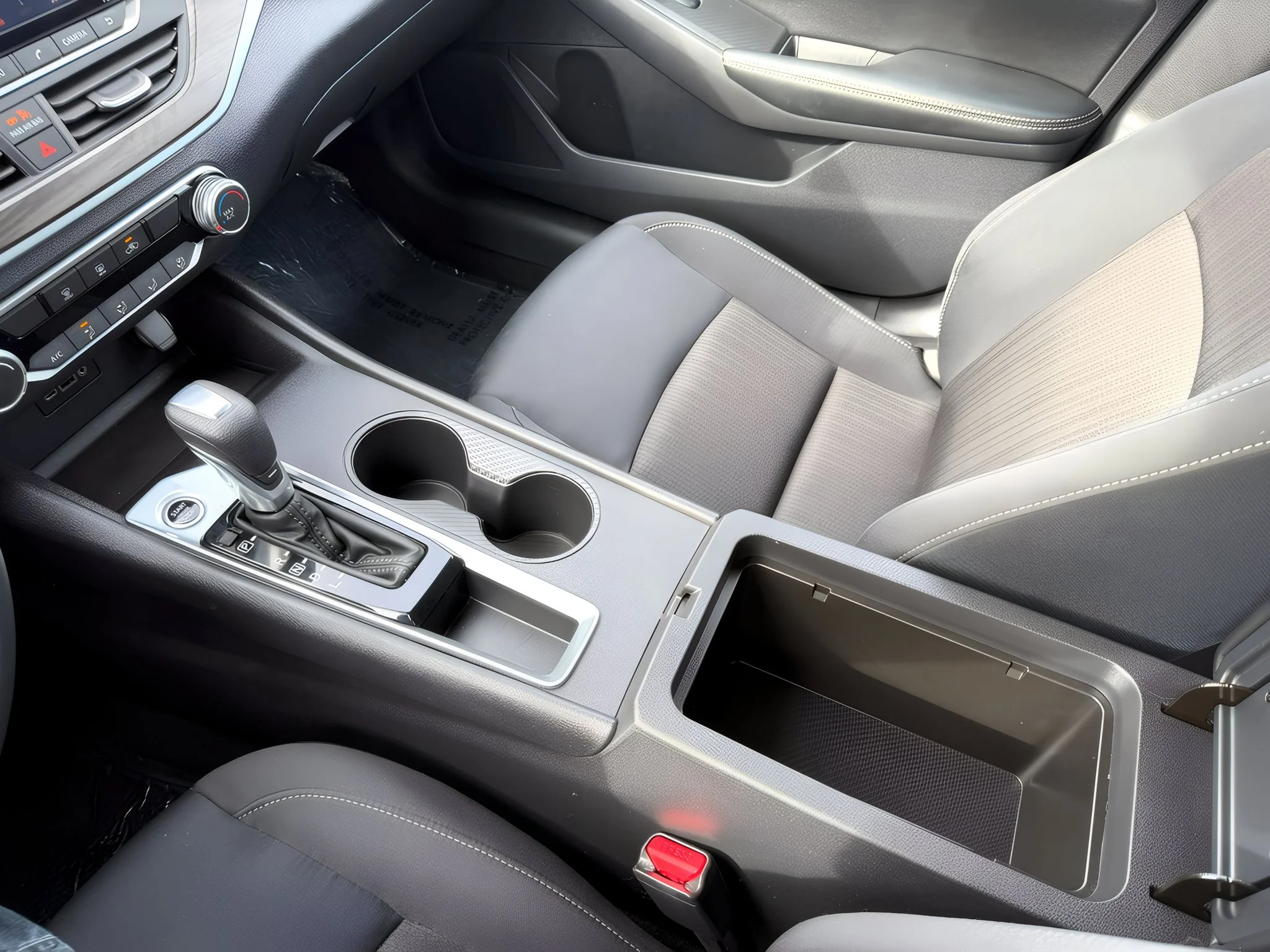 2025 Nissan Altima SV - Photo 22