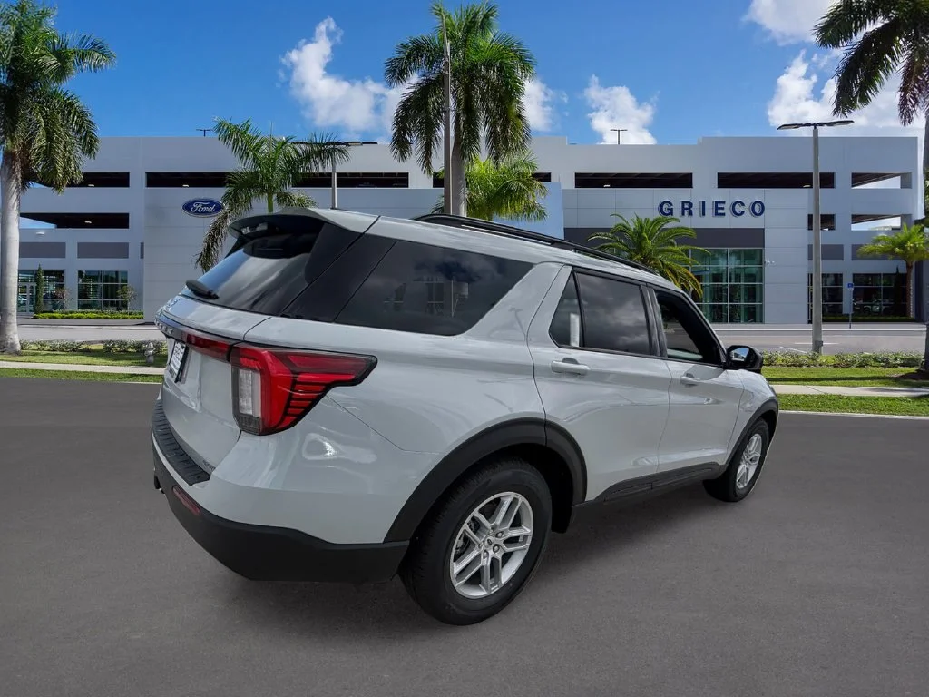 New 2027 White Ford Active image 7