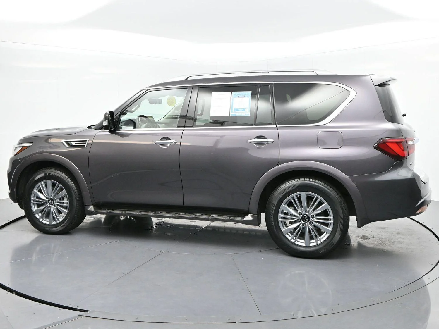 Used 2024 Anthracite Gray INFINITI LUXE image 4