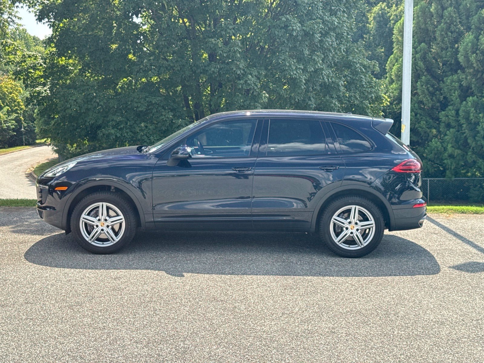 Used 2018 Moonlight Blue Porsche Platinum Edition image 2
