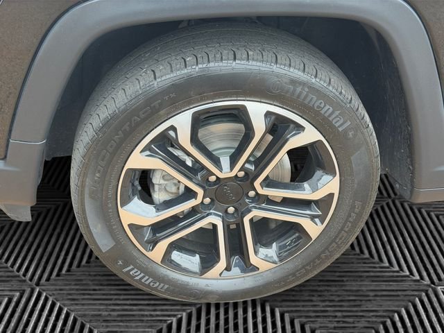 Certified Used 2022 Black Jeep Limited image 10