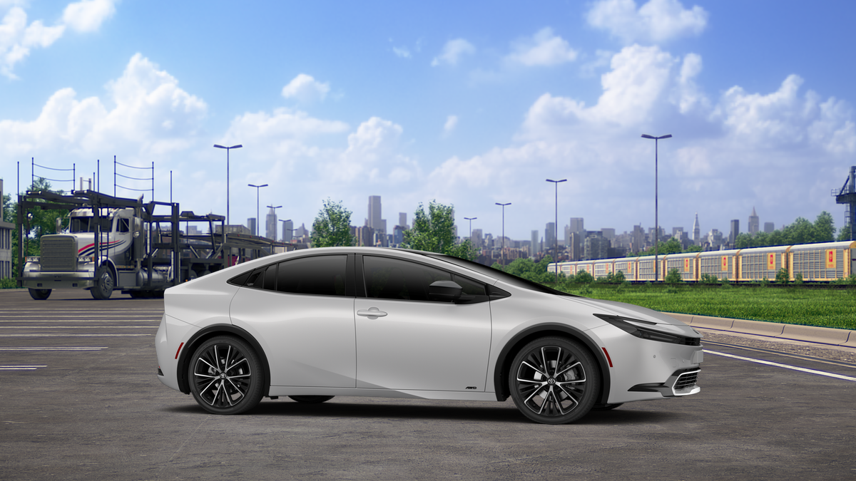 New 2027 Cutting Edge Toyota XLE AWD image 13