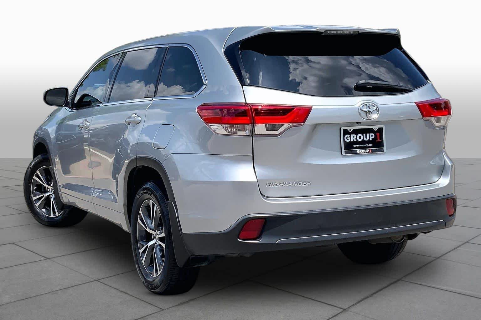 Used 2017 Celestial Silver Metallic Toyota LE image 12