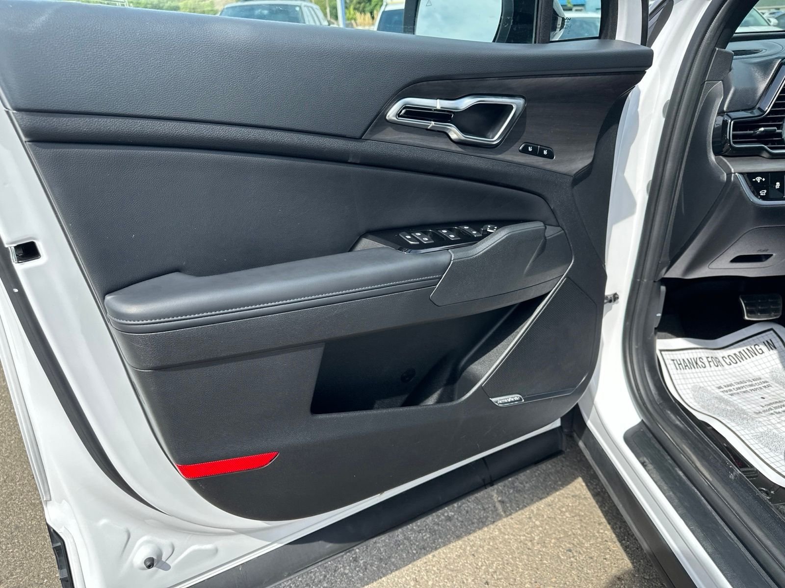 Used 2023 White Kia X-Pro image 18