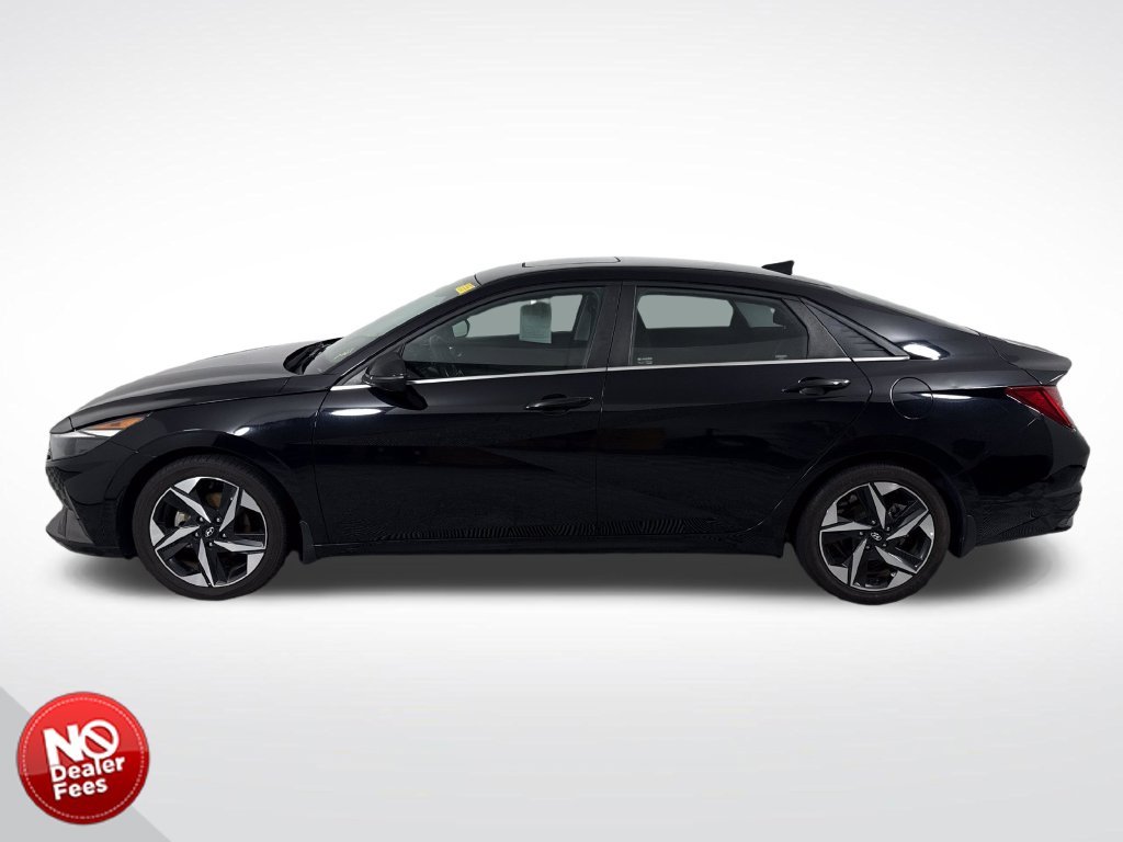 Used 2022 Black Hyundai SEL image 7