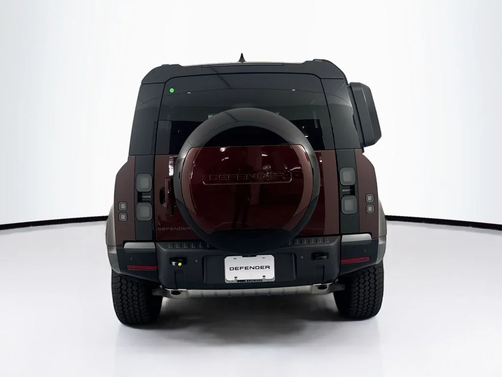 New 2026 Sedona Red Land Rover X-Dynamic SE image 6
