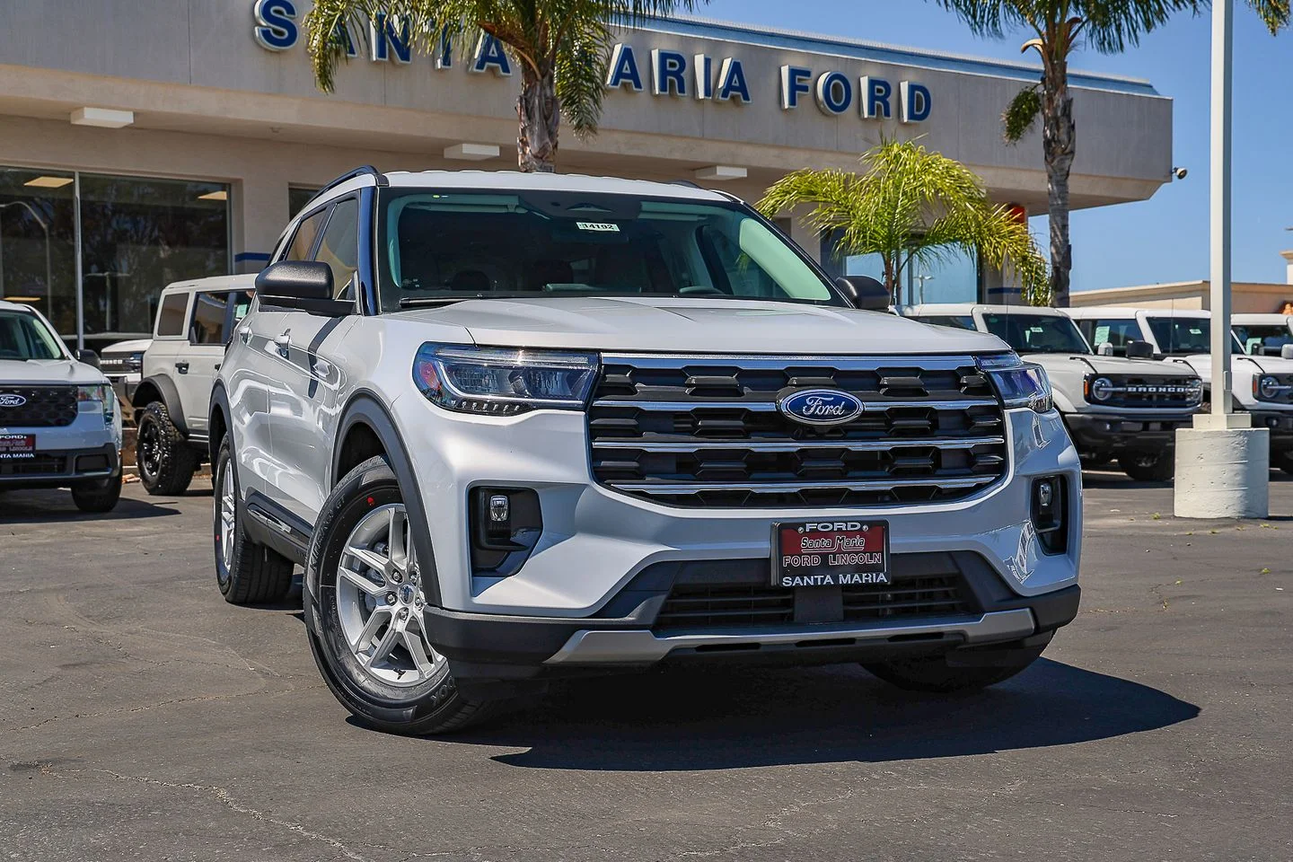 New 2026 Space White Metallic Ford Active image 1