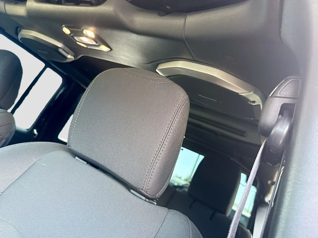 Used 2021 Black Jeep Unlimited Sport Altitude image 20
