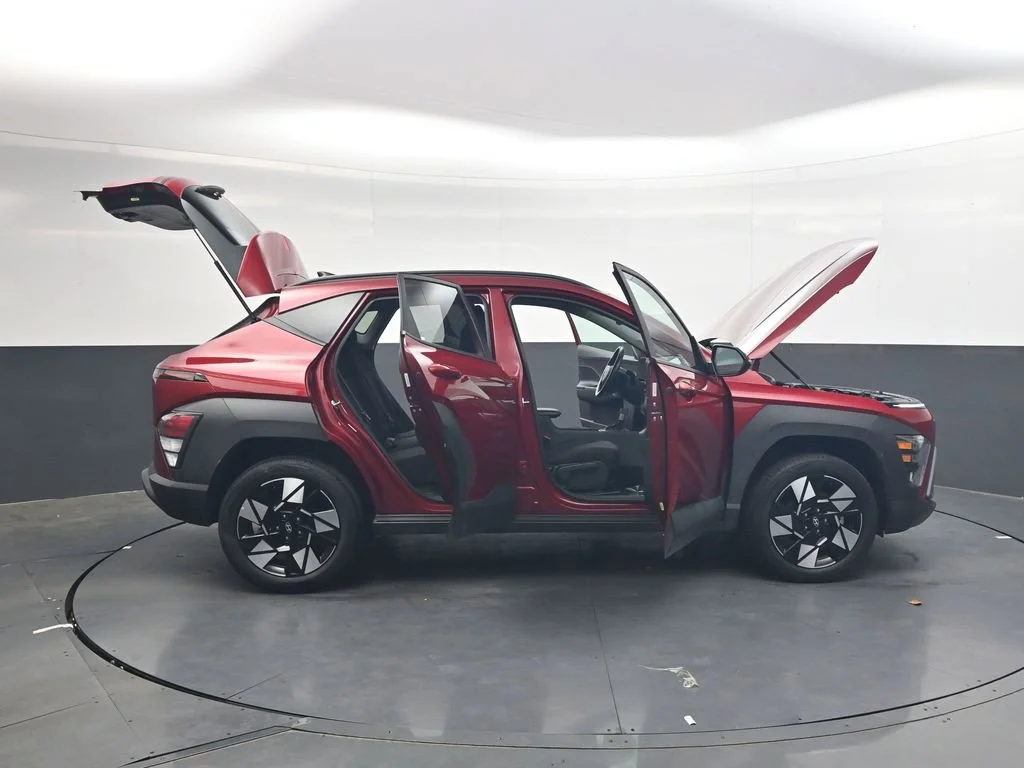 Used 2025 Red Hyundai SEL image 37