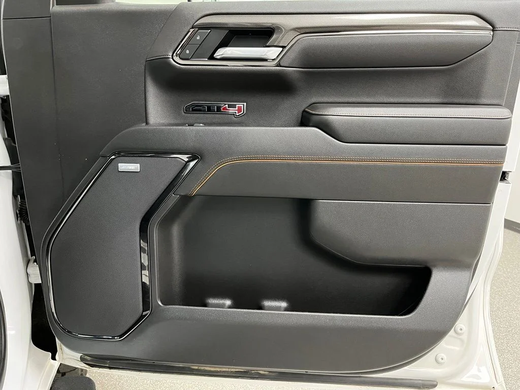 Used 2022 White GMC AT4 image 52