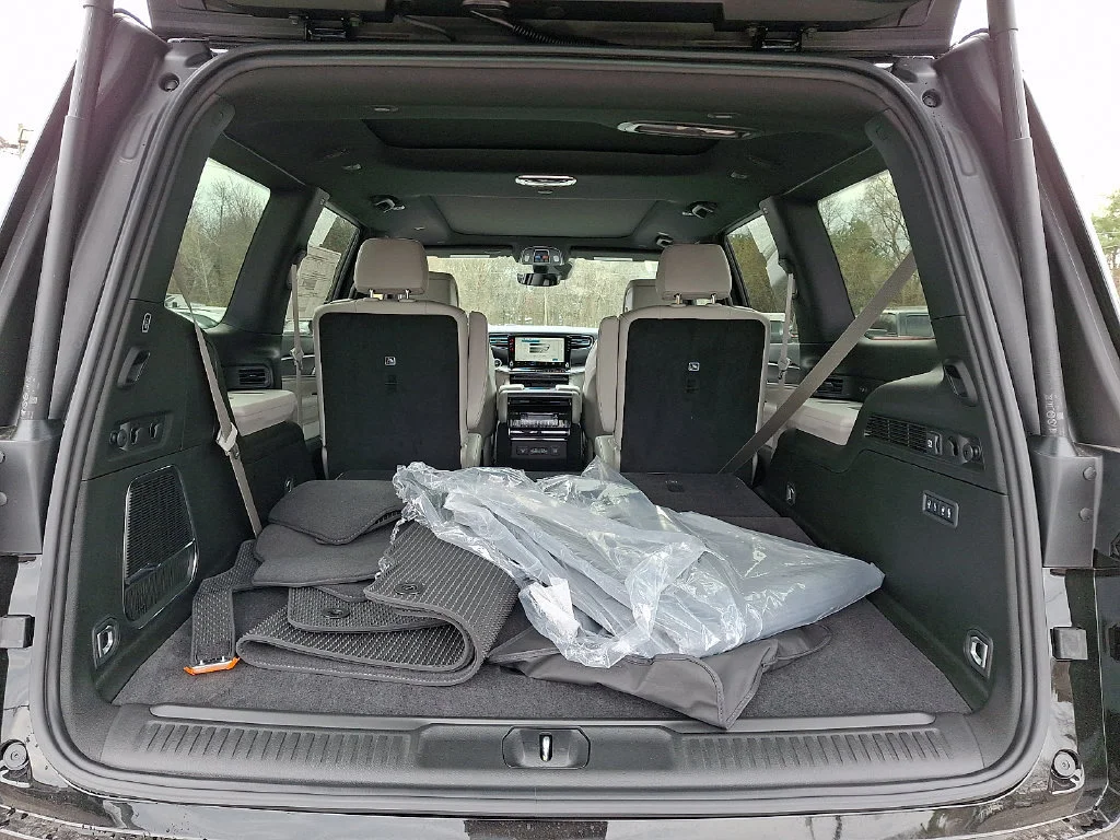 New 2026 High Gloss Black Exterior Paint Jeep Limited Altitude image 21