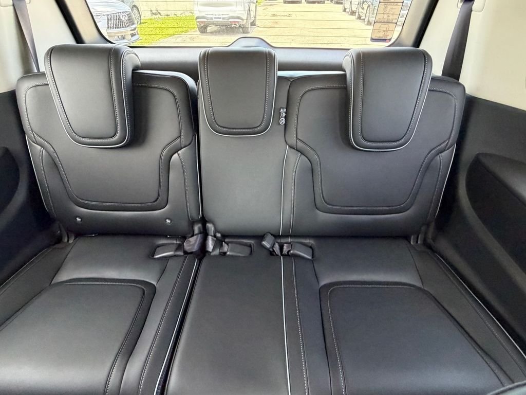 New 2027 DYNAMIC METAL INFINITI Luxe 4WD image 15