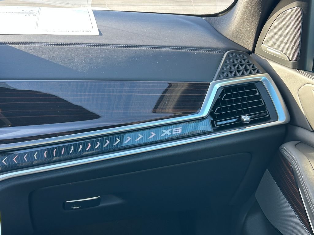 New 2026 Alpine White BMW xDrive40i image 26