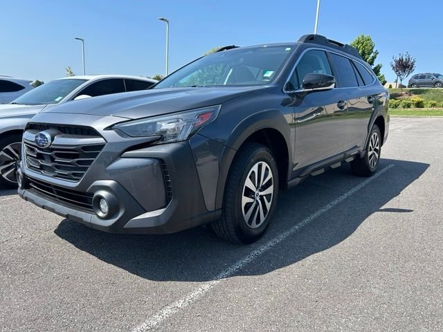 2023 Subaru Outback Premium's photo