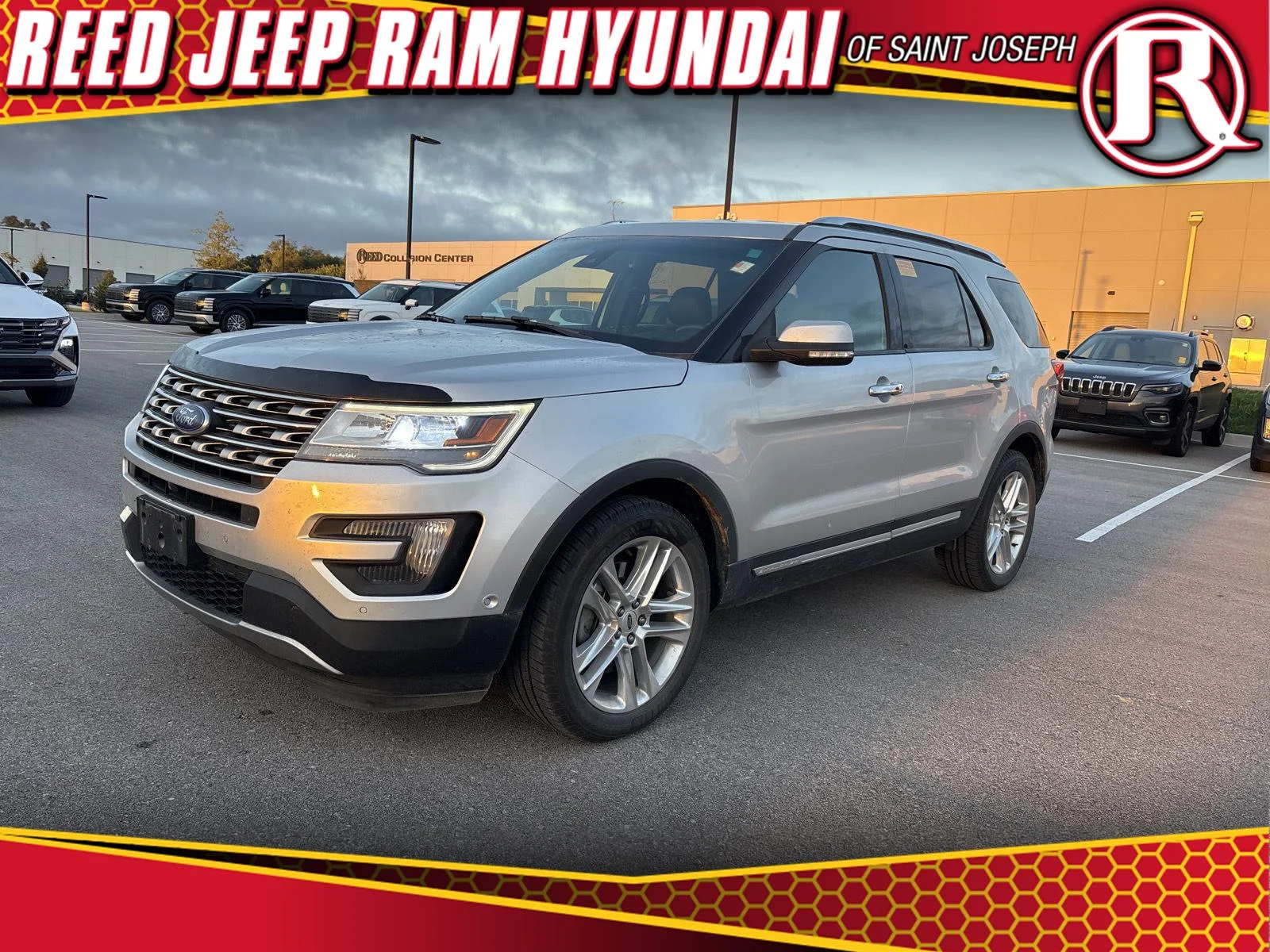 Used 2016 Ingot Silver Metallic Ford Limited image 1