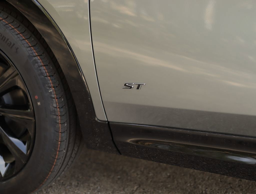 New 2026 Moonstone Gray Metallic Buick Sport Touring image 35