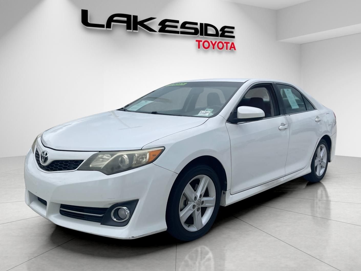 Used 2014 Toyota Camry SE with VIN 4T1BF1FK0EU449129 for sale in Metairie, LA
