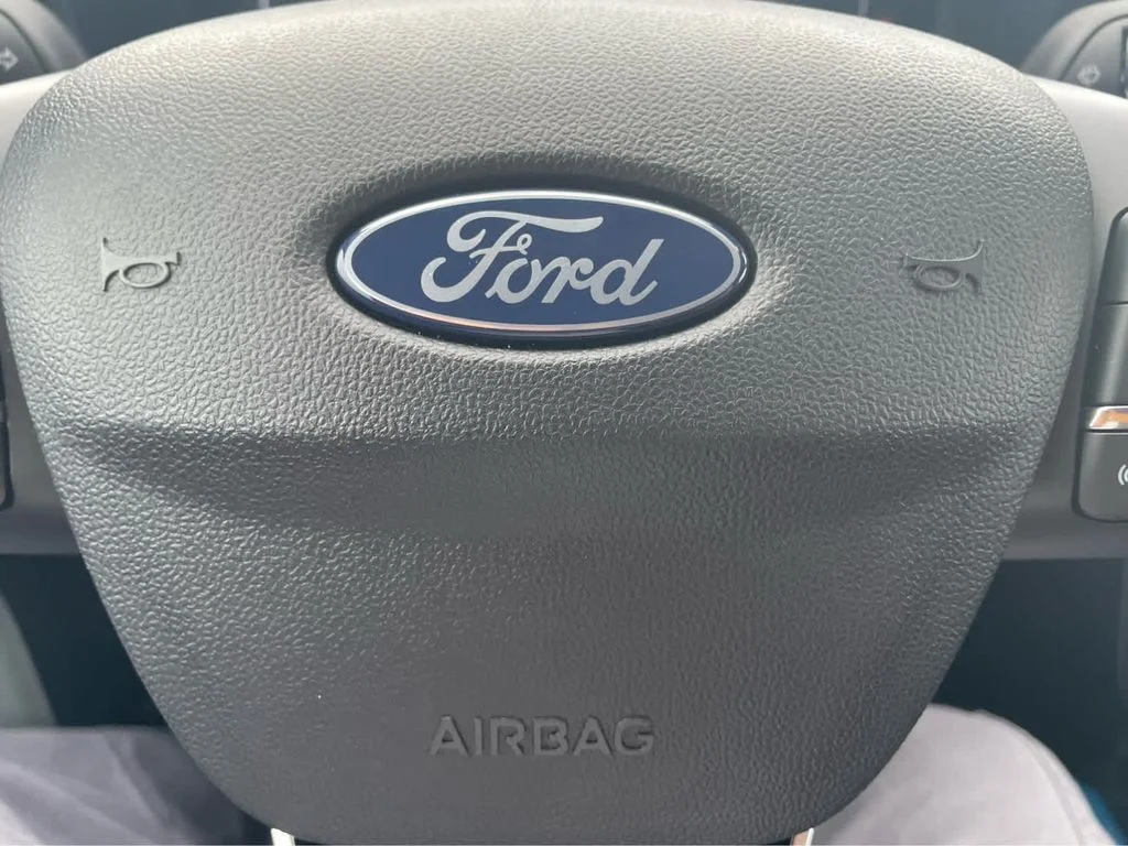 New 2026 Space White Metallic Ford XLT image 18