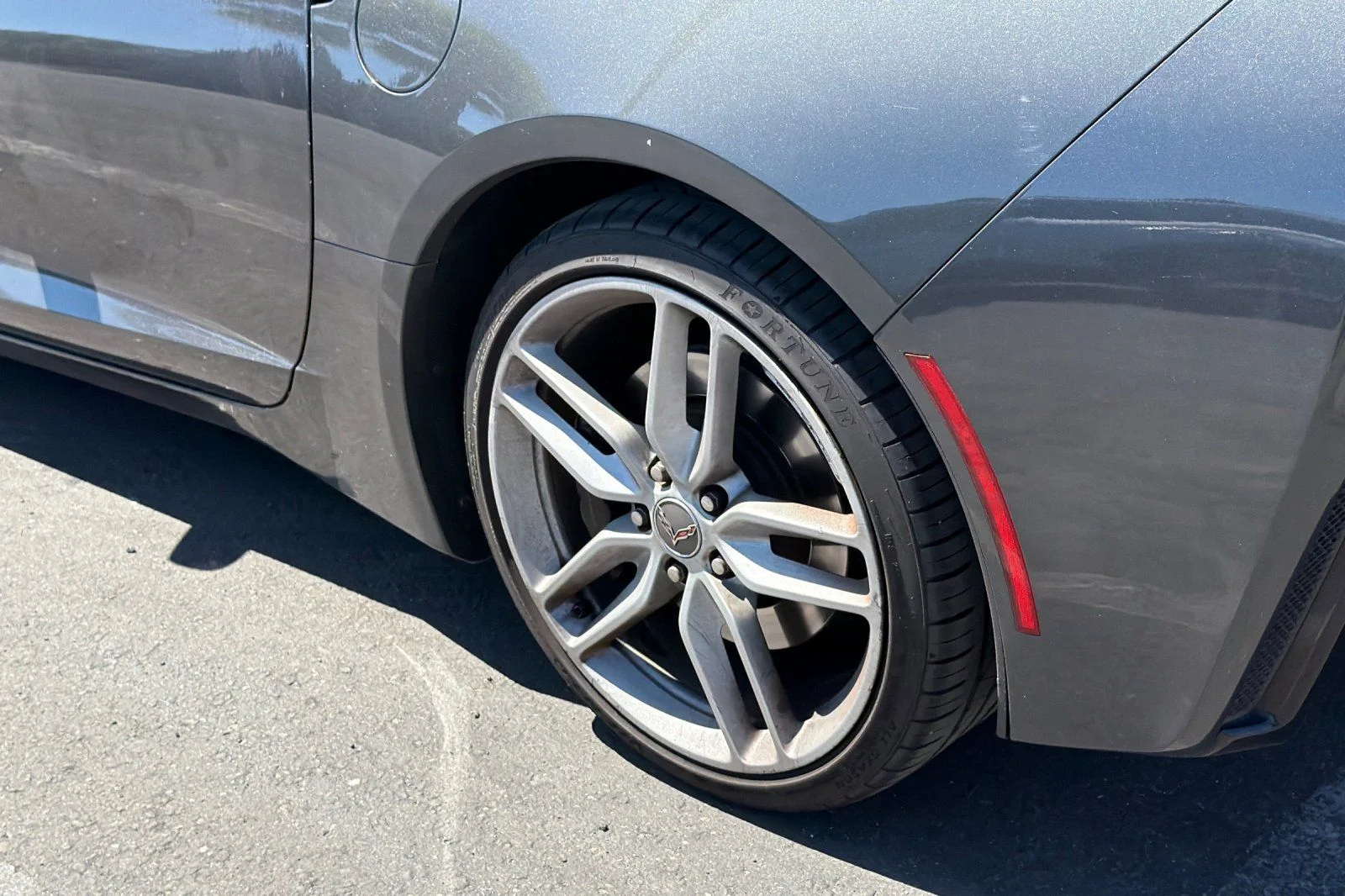 Used 2017 Gray Chevrolet Stingray Z51 image 4