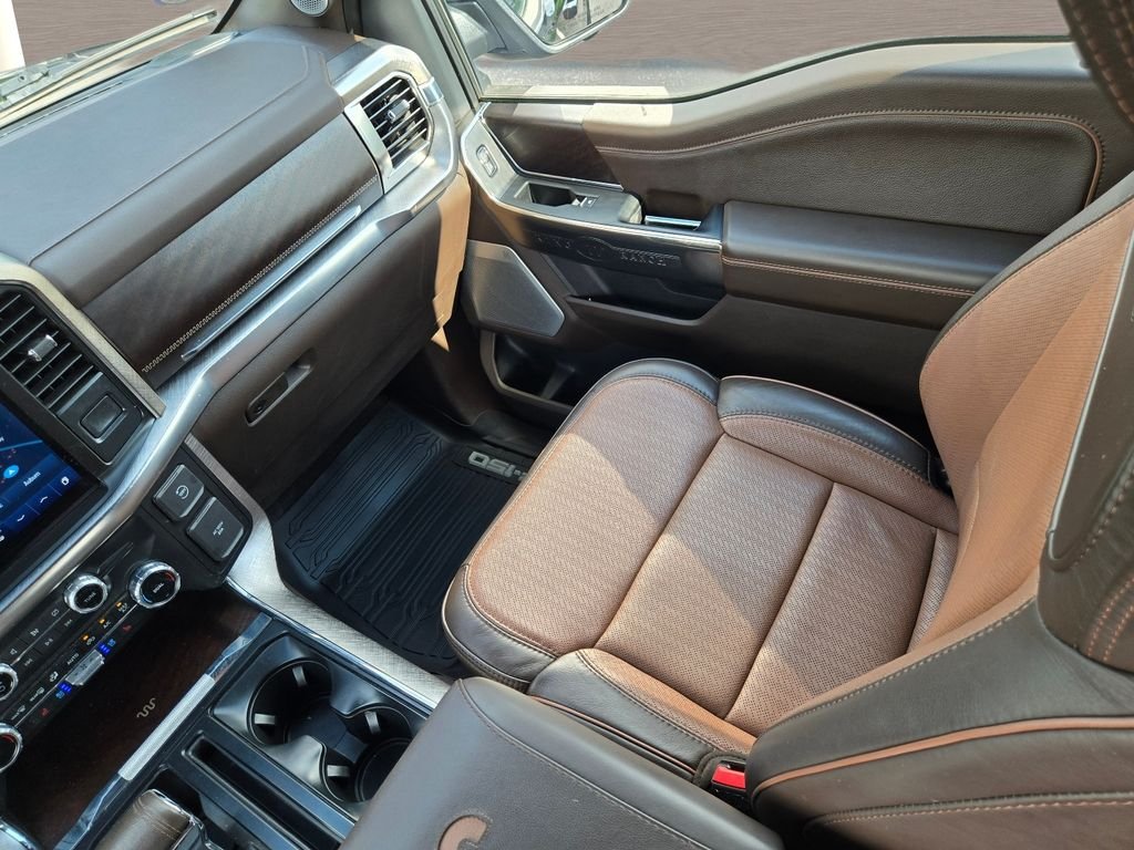 Used 2023  Ford King Ranch image 13