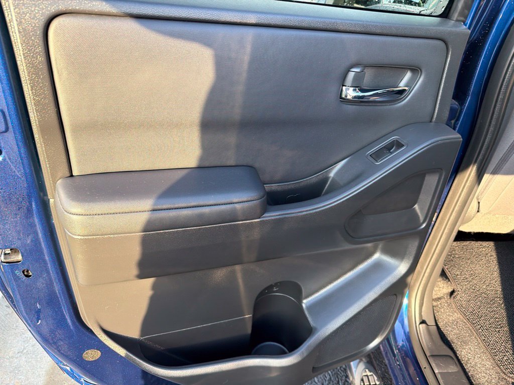 Used 2022 Blue Nissan SV image 12