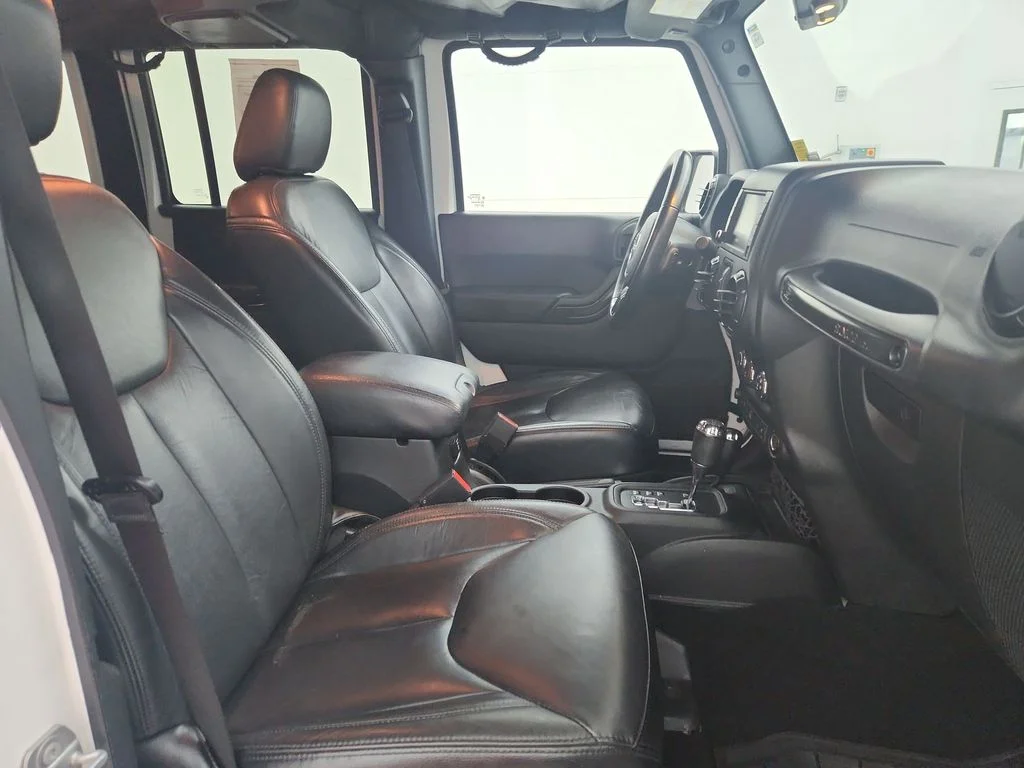 Certified Used 2017 White Jeep Unlimited Sahara image 34