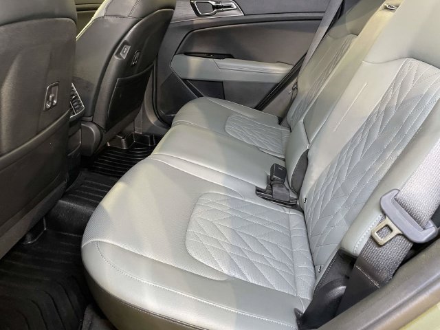 Used 2023 Green Kia X-Pro Prestige image 19