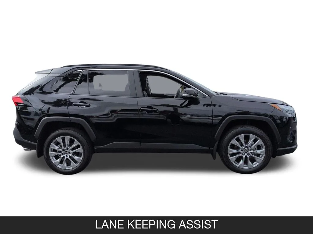 Used 2025 Black Toyota XLE Premium image 6