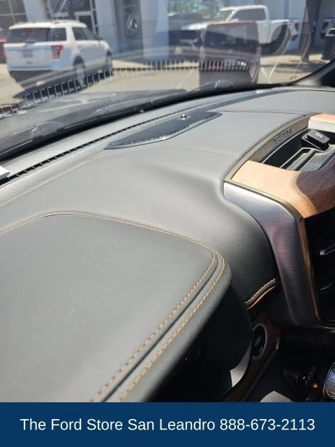 Used 2022 Diamond Black Ram Limited image 22