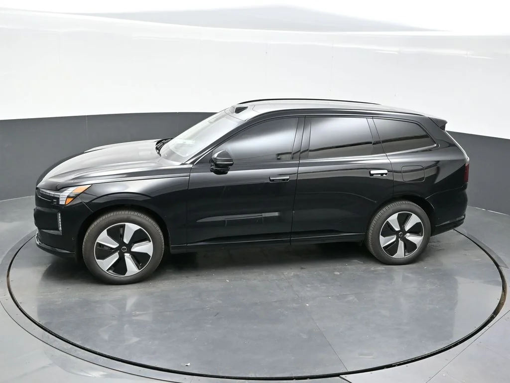 2025 Volvo EX90 Plus - Photo 48