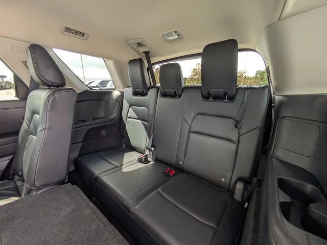 Certified Used 2025 Gun Metallic Nissan SL image 15