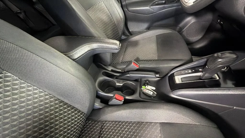 Used 2020 White Nissan S Xtronic CVT image 33