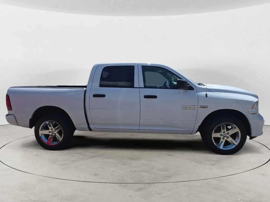 Used 2014 White Ram Express image 4