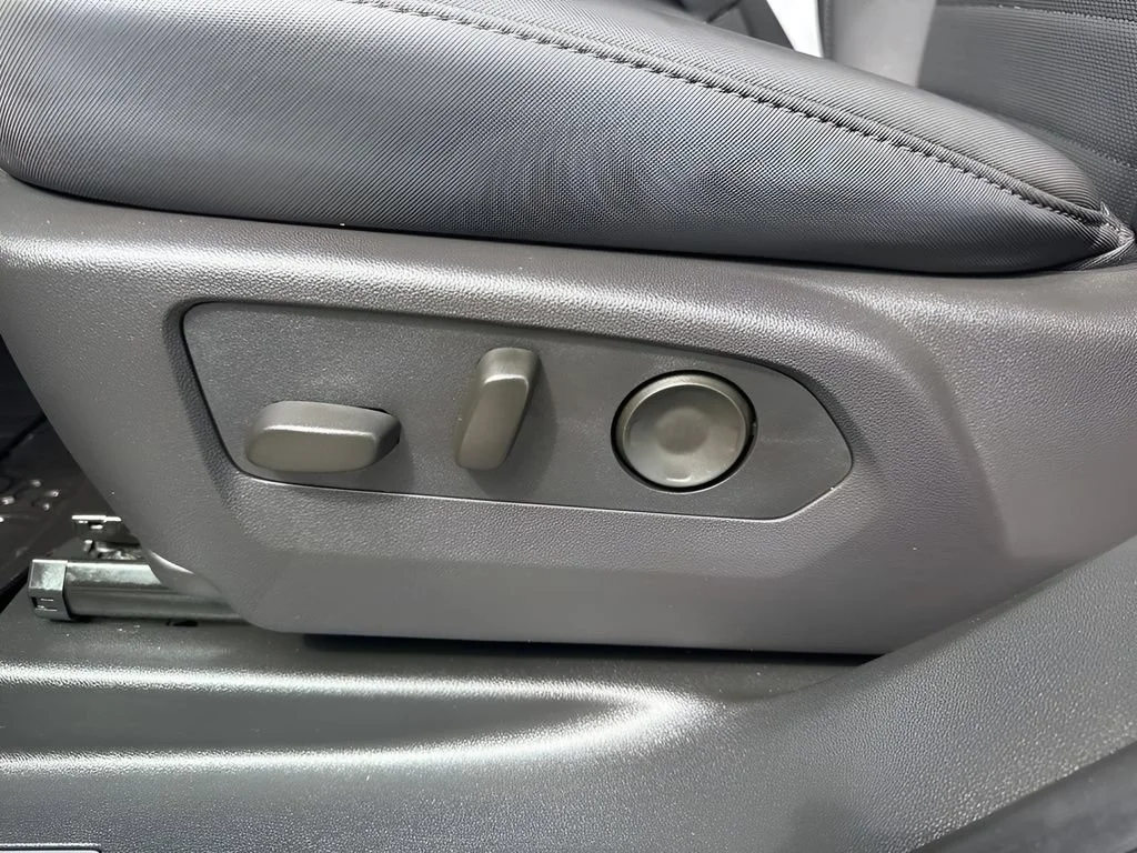 Used 2024 Deep Aurora Metallic (Dark Bronze) GMC 2X image 11