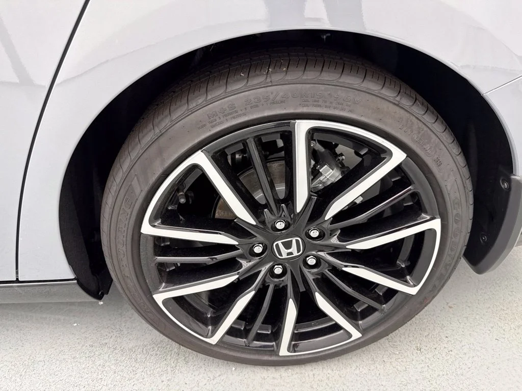 New 2026 Urban Gray Pearl Honda Touring image 6