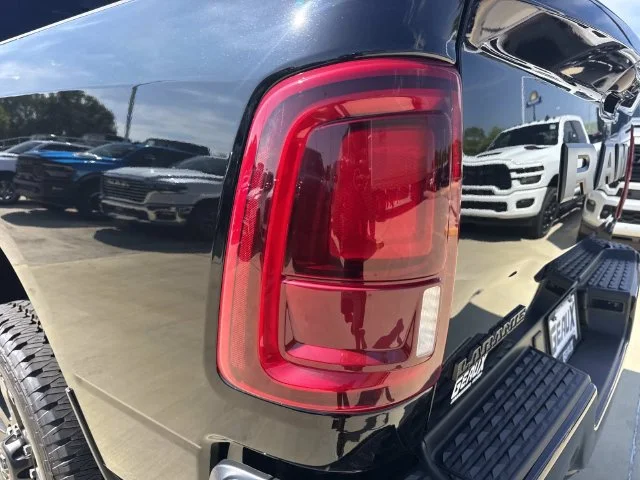New 2027 Diamond Black Crystal Pearl-Coat Exterior Paint RAM Laramie image 16