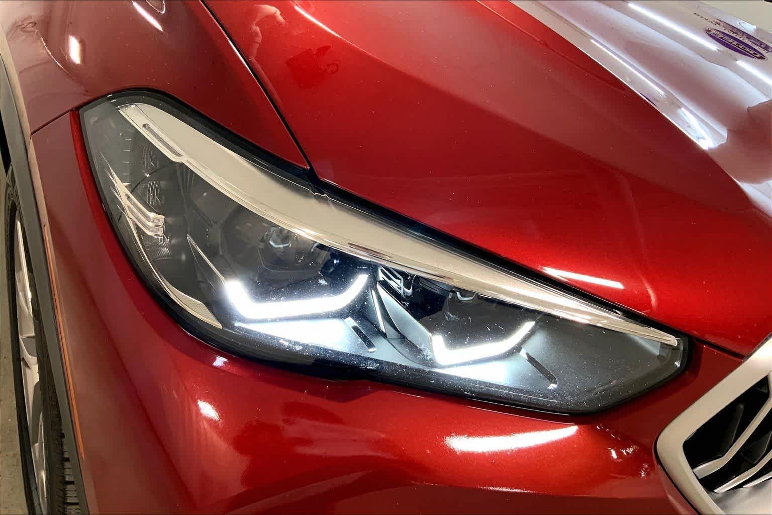 Used 2021 Flamenco Red Metallic BMW xDrive40i image 27