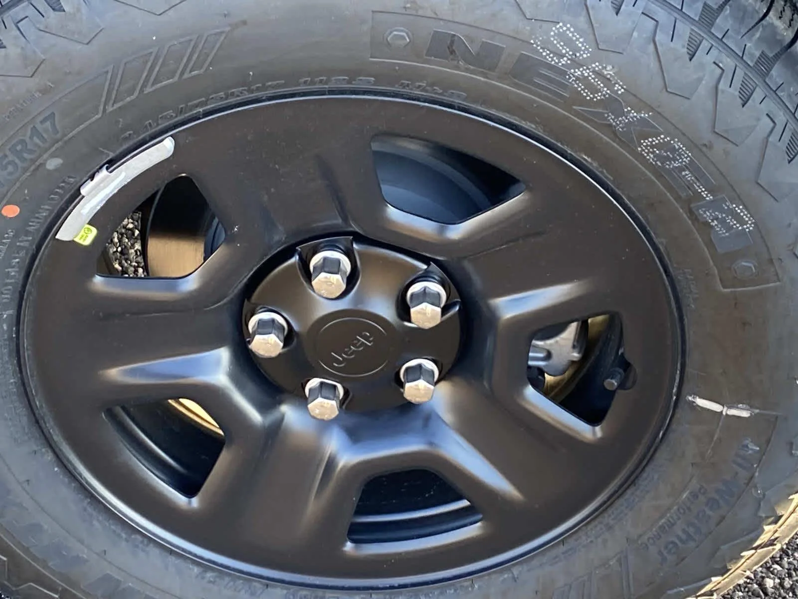 New 2026 Bright White Clear-Coat Exterior Paint Jeep Sport image 5