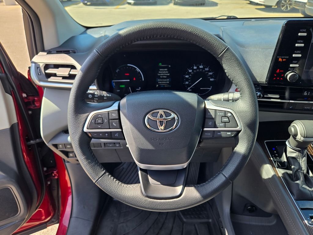 2023 Toyota Sienna XLE - Photo 42