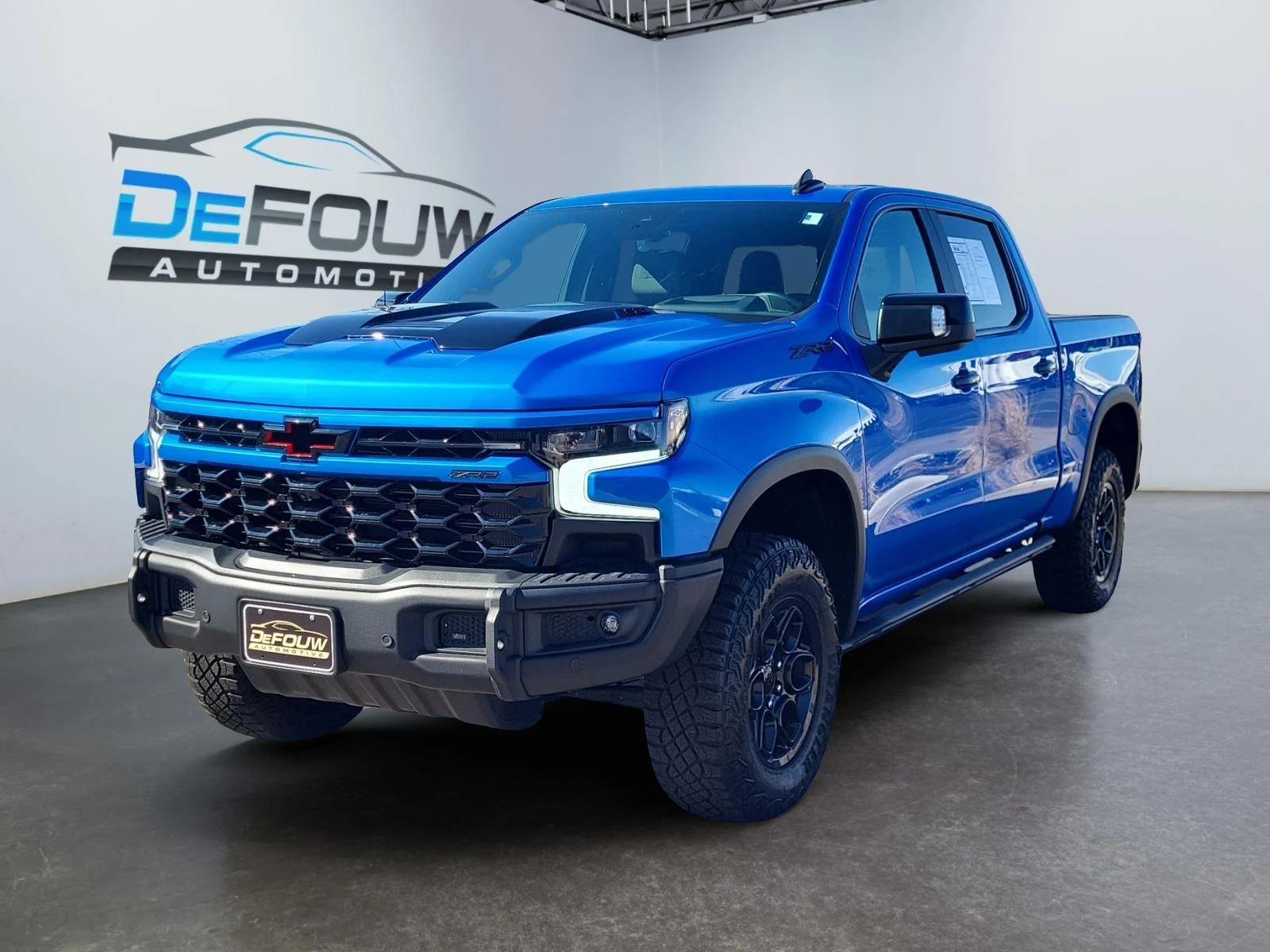 Used 2025 Riptide Blue Metallic Chevrolet ZR2 image 7