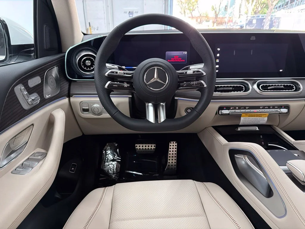 New 2027 White Mercedes-Benz GLS 450 image 24