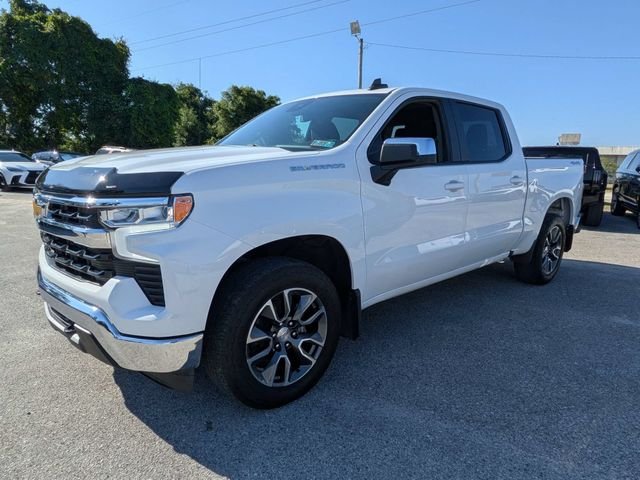 Used 2022 White Chevrolet LT image 7