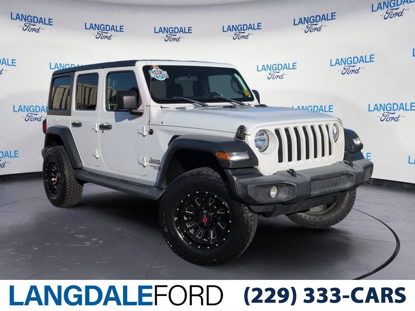2019 Jeep Wrangler Sport S's photo