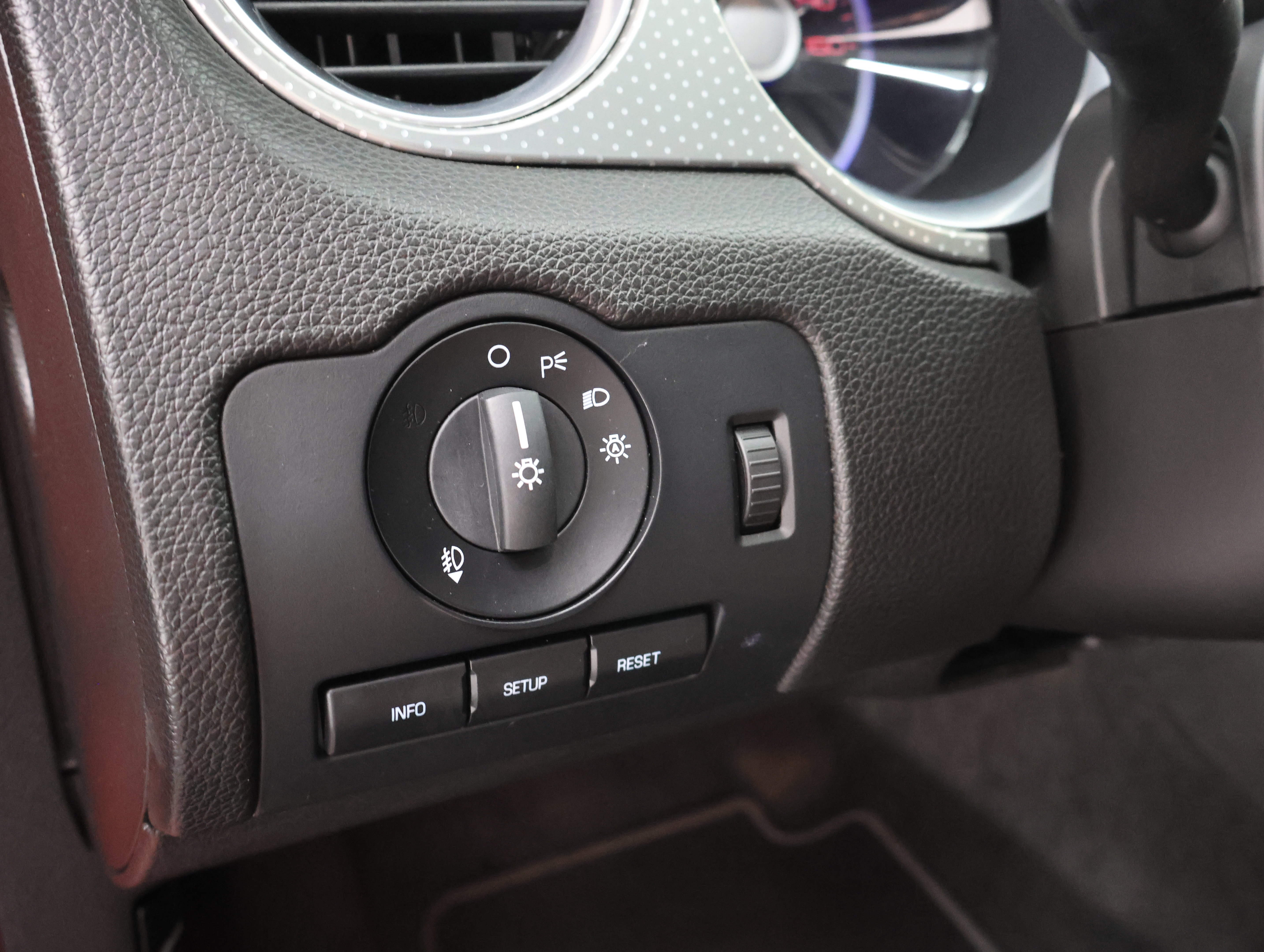 Used 2011 Race Red Ford GT500 Coupe: GT500-6 SPEED STICK-HID LIGHTS-ROUSH EXHAUST image 38
