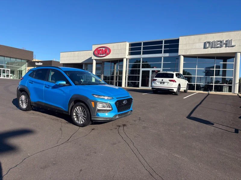 Used 2018 Blue Hyundai SEL image 4