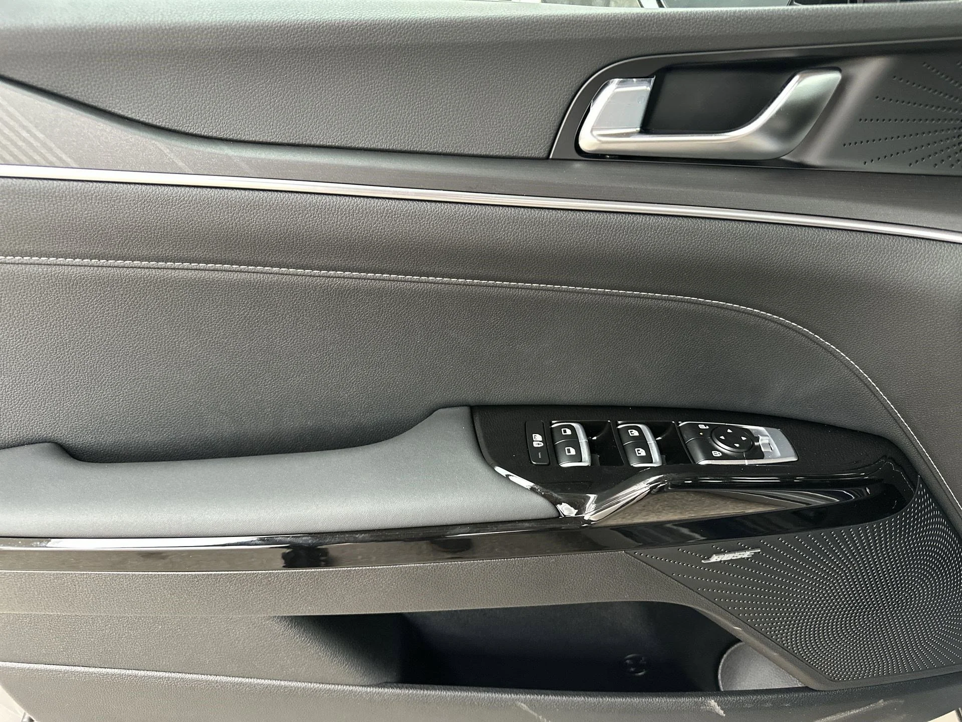 New 2026 Snow White Pearl Kia GT-Line FWD image 30