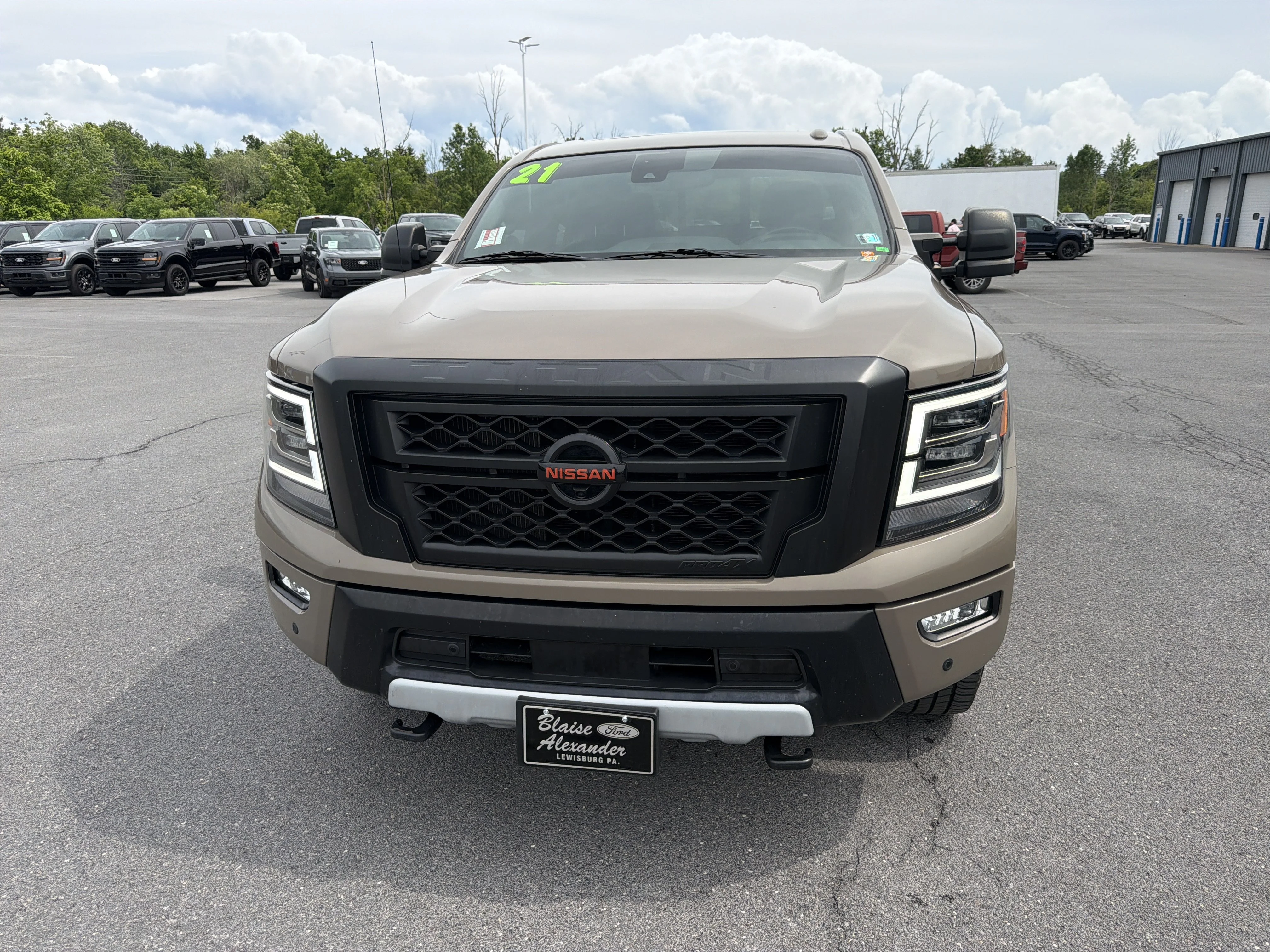 Used 2021 Baja Storm Nissan PRO-4X image 9