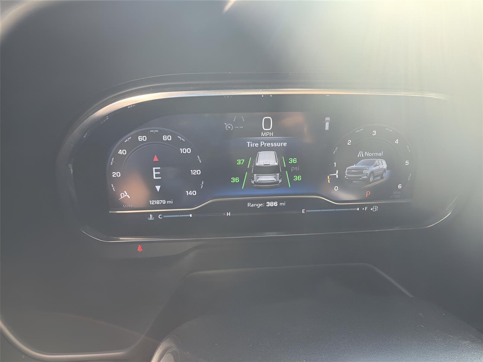 2024 Chevrolet Suburban photo 5 of 5